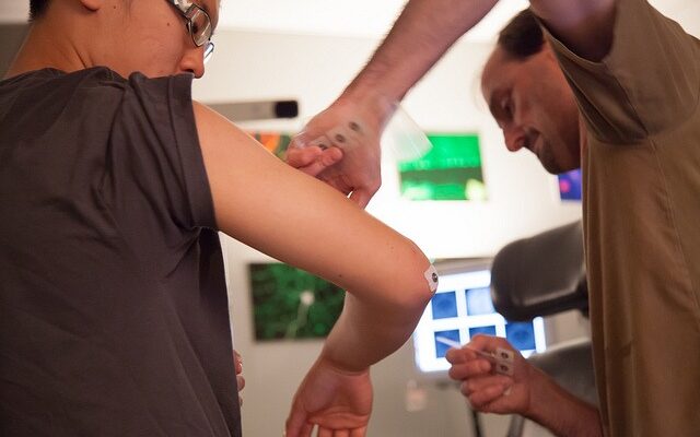 osteopathie sur les coudes
